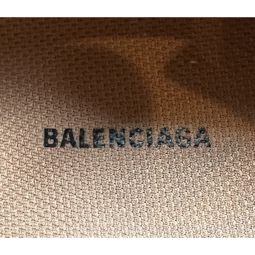 Size 40EU/7US- Balenciaga Triple S Sneaker Nude Beige🦂 NEW/RETAIL $1.1K! - Picture 10 of 10